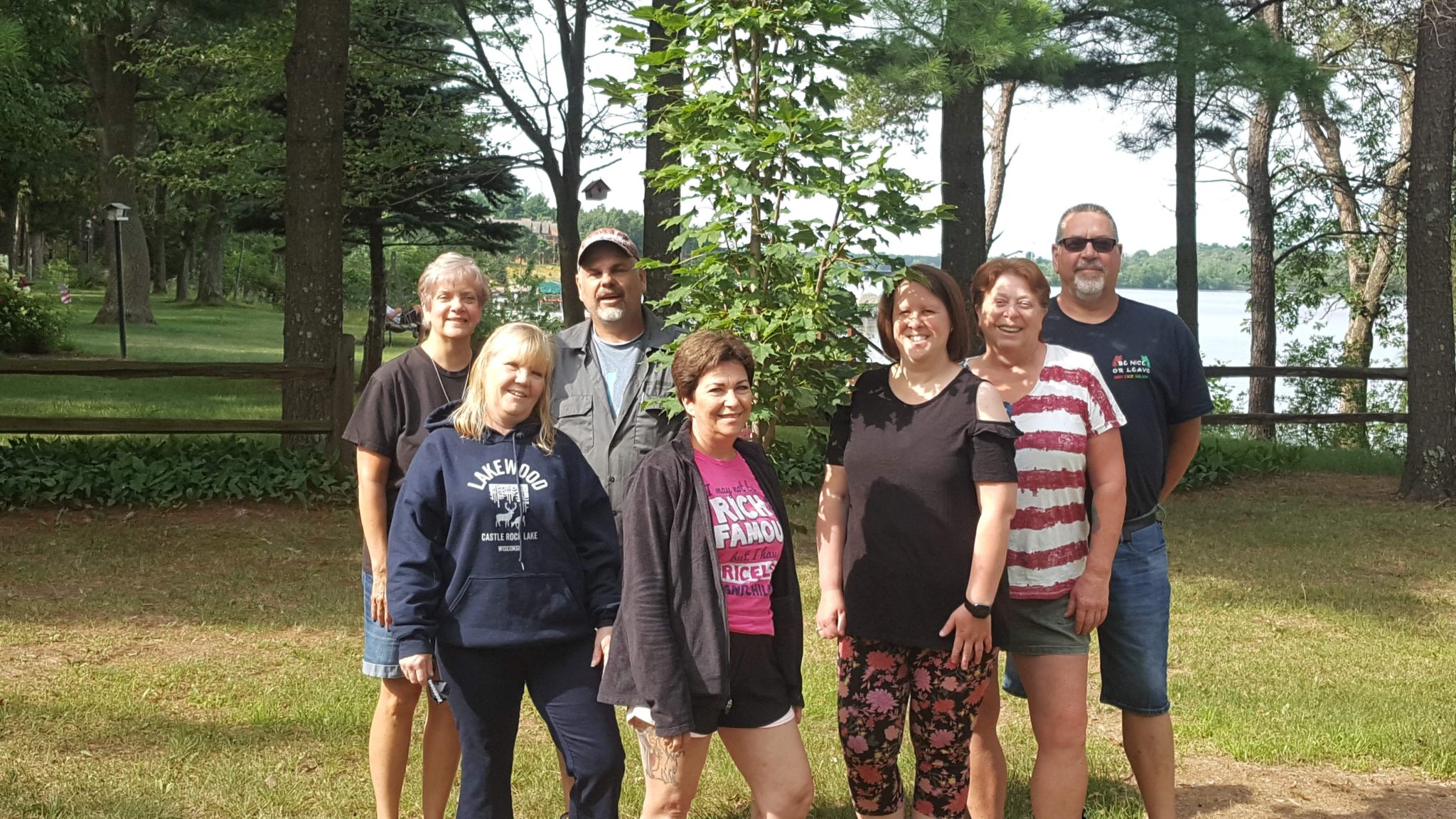 lakewood-board-donates-tree-lakewood-property-owners-association